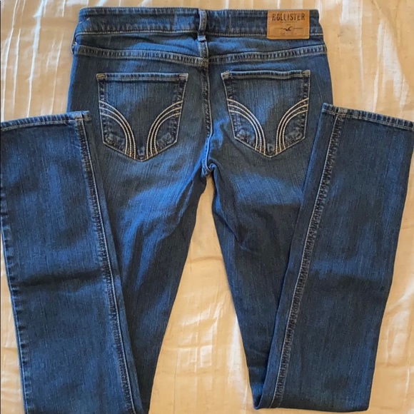 COPY - Hollister Jeans - Picture 2 of 6